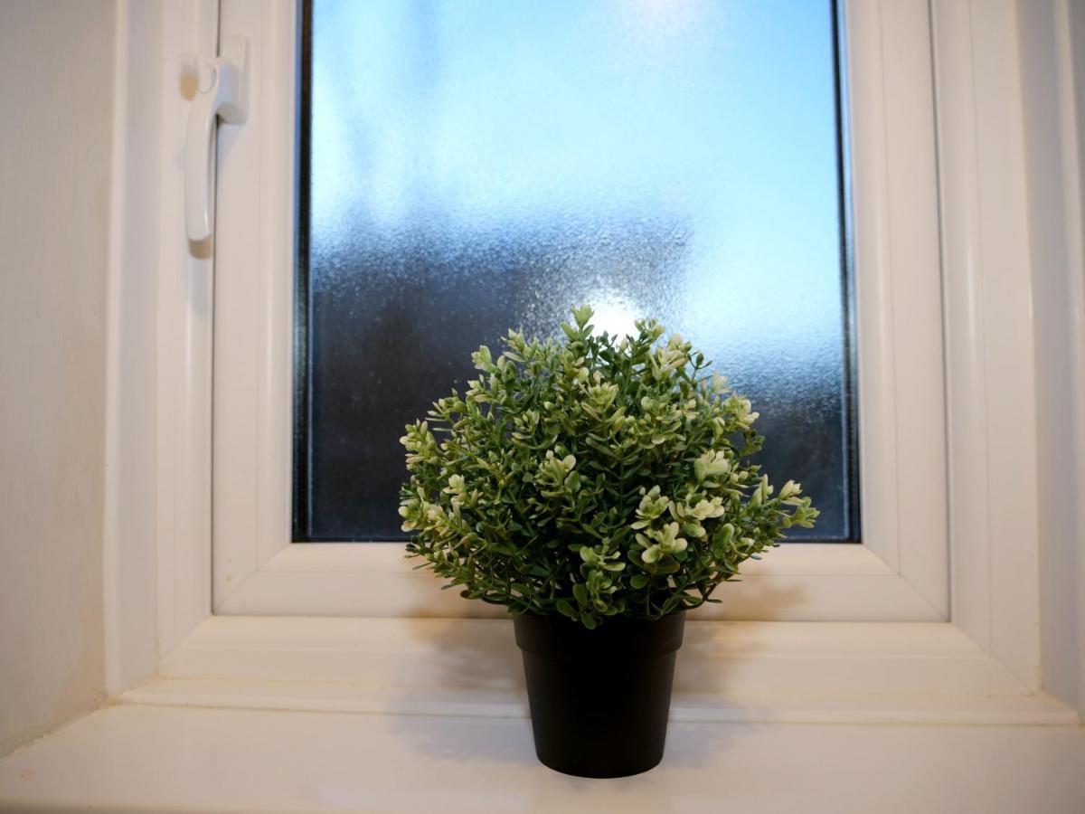 Mk City Centre - 4 Bed Townhouse - Garden - Train Station Holiday home Milton Keynes